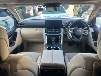 TOYOTA LAND CRUISER 300 - 3