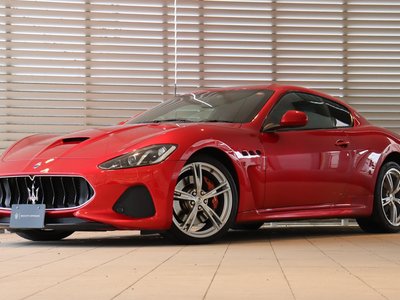 MASERATI GRANTURISMO - 1