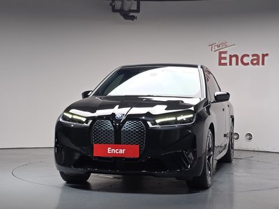 BMW IX - 3