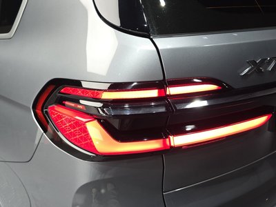 2024 BMW X7 — фото 10