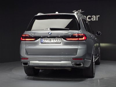 2024 BMW X7 — фото 3
