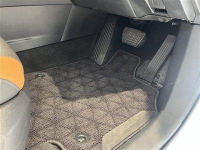 2023 Toyota CROWN CROSSOVER — миниатюра 13