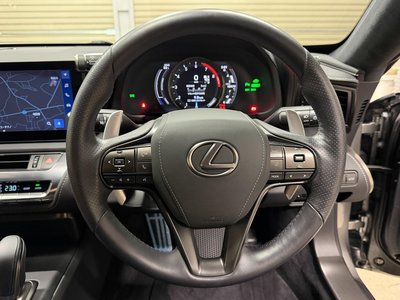 2023 Lexus LC thumbnail 18