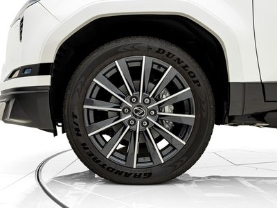 صورة 12 لـ 2026 Lexus GX