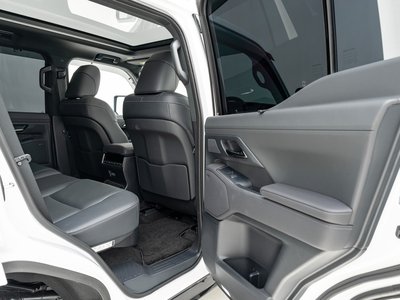 صورة مصغرة 35 لـ 2026 Lexus GX