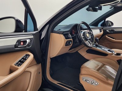 PORSCHE MACAN - 10
