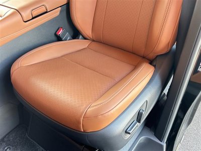 2024 Toyota VELLFIRE thumbnail 23
