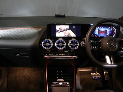 MERCEDES-BENZ GLA - 2