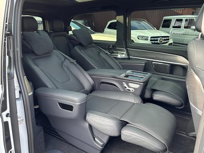 2022 Mercedes-BENZ V-CLASS photo 2