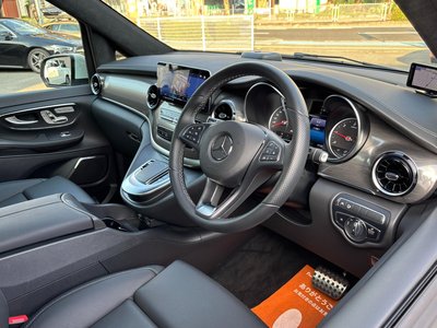 2022 Mercedes-BENZ V-CLASS photo 3