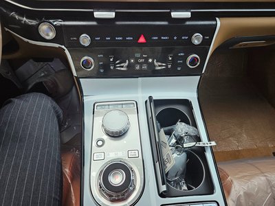 GENESIS G80 (RG3) - 9