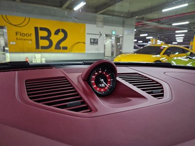 PORSCHE 911 - 4
