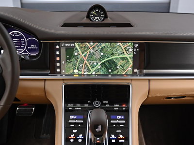 صورة مصغرة 14 لـ 2023 Porsche PANAMERA