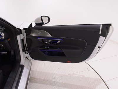 صورة 7 لـ 2023 Mercedes-BENZ SL AMG