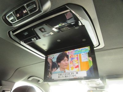 صورة 4 لـ 2021 Mercedes-BENZ V-CLASS