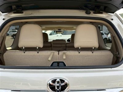 TOYOTA LAND CRUISER - 9
