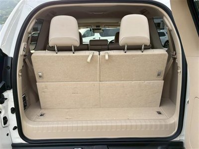 TOYOTA LAND CRUISER - 7