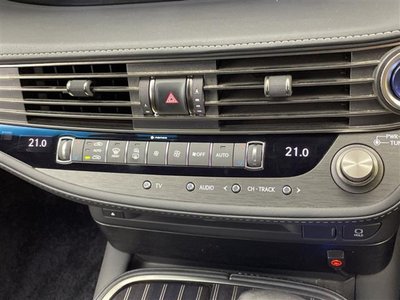 LEXUS LS - 9