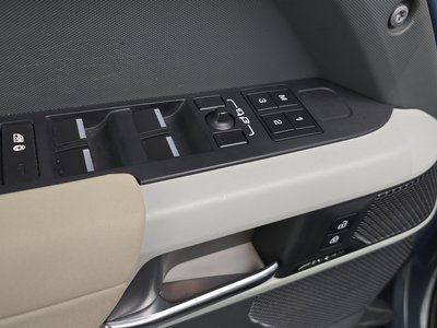 2023 LAND Rover DEFENDER 缩略图 32