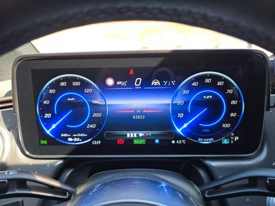 MERCEDES-BENZ EQE - 8