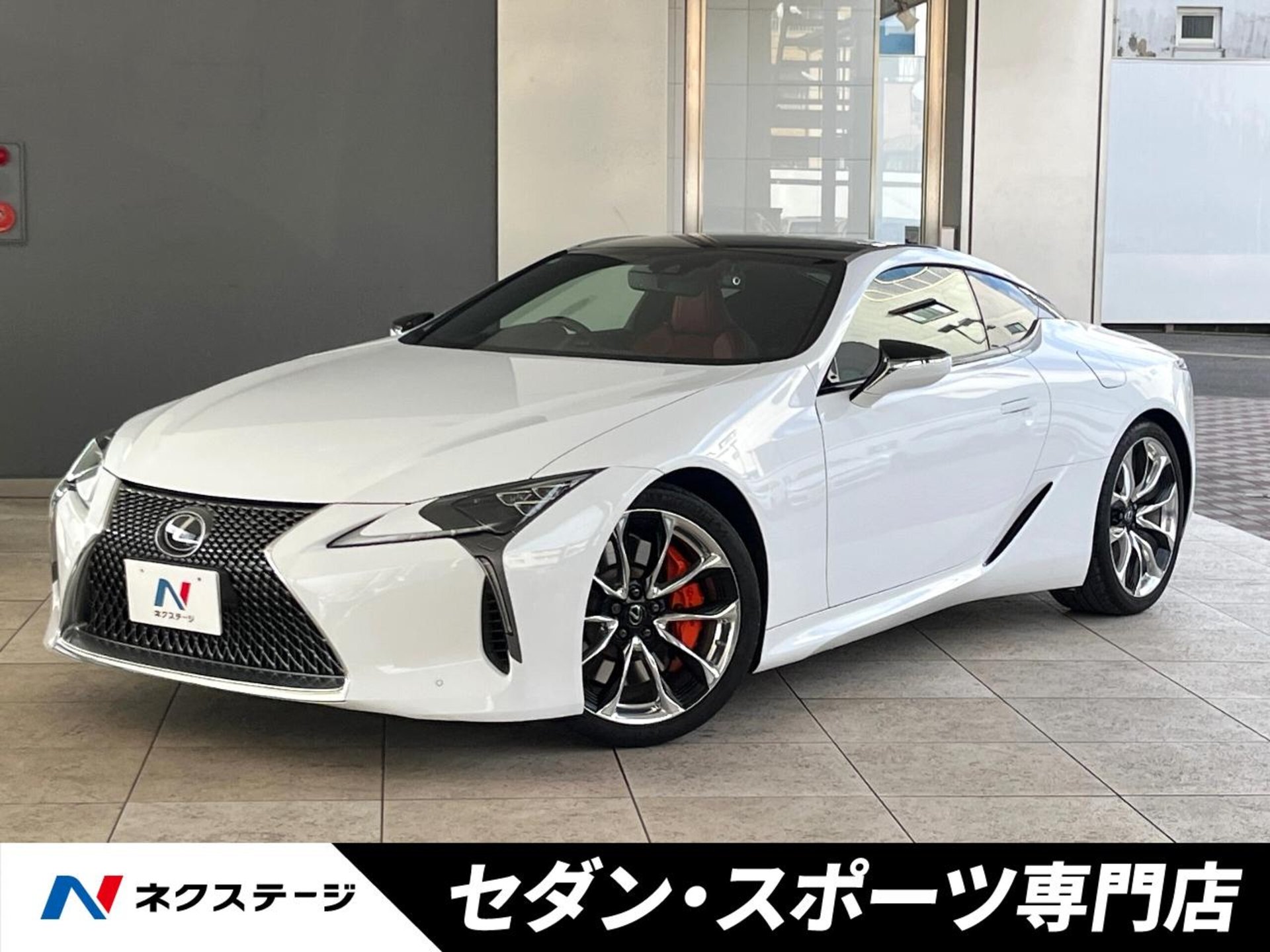 LEXUS LC - View 1