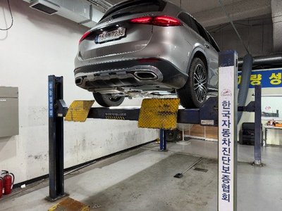 MERCEDES-BENZ GLC - 2