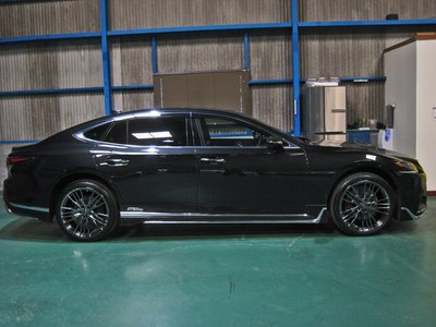 صورة 6 لـ 2017 Lexus LS