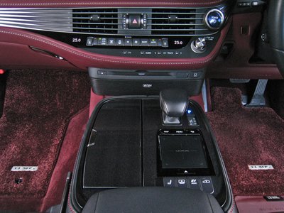 صورة مصغرة 30 لـ 2017 Lexus LS