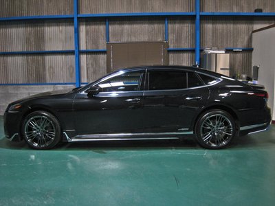صورة 7 لـ 2017 Lexus LS