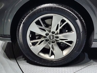 صورة 6 لـ 2021 Genesis GV70