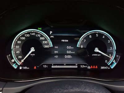 صورة 8 لـ 2021 Genesis GV70
