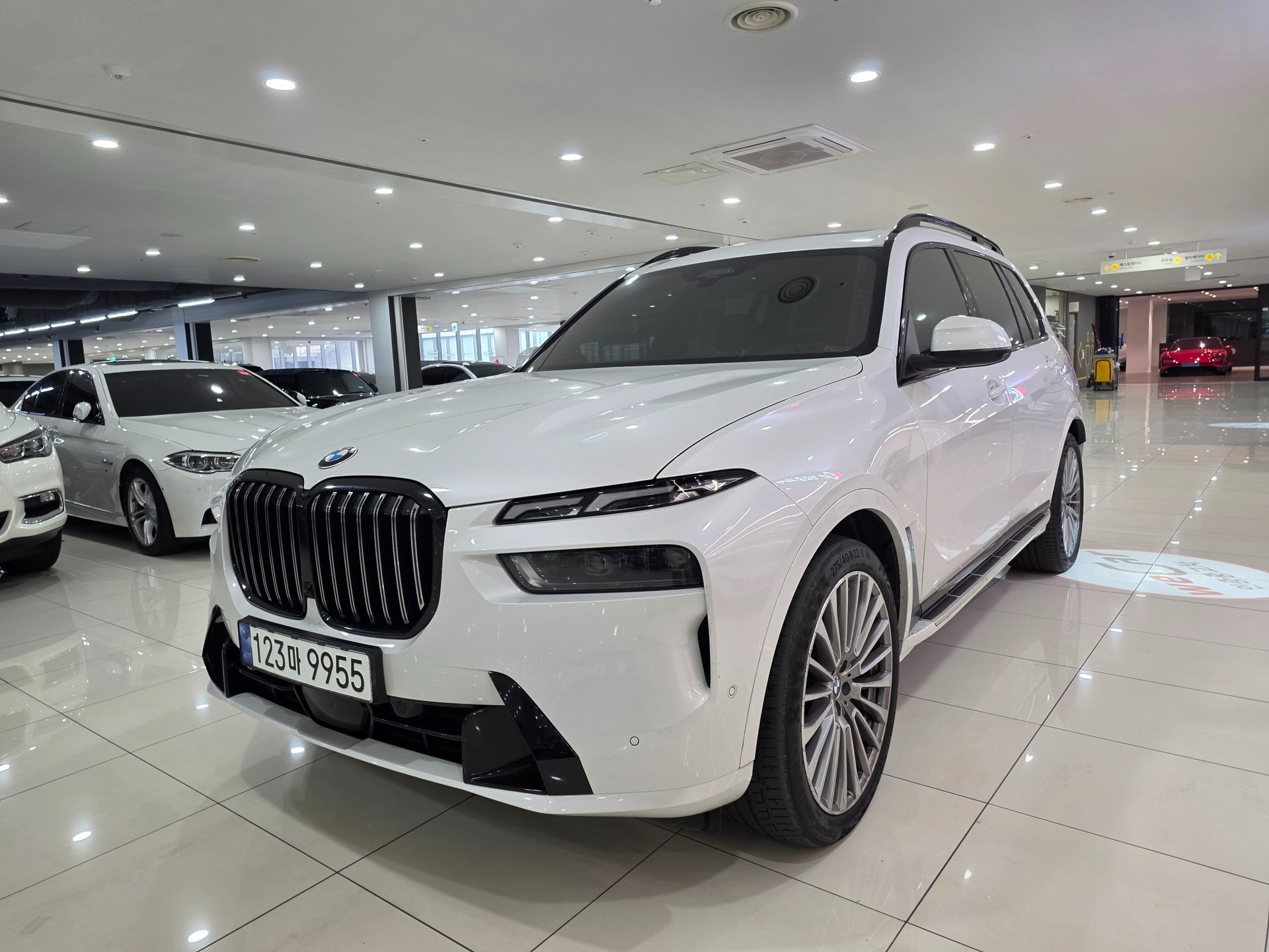 BMW X7 - View 1