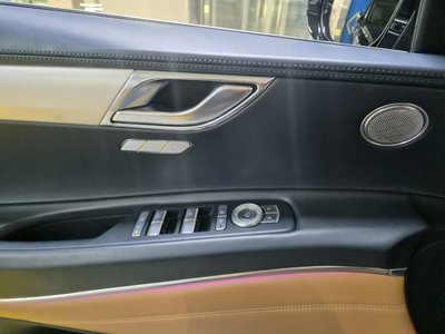 2021 Genesis GV80 — миниатюра 13