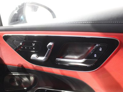 2025 Mercedes-BENZ GLC — миниатюра 41