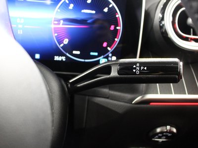 2025 Mercedes-BENZ GLC — миниатюра 36