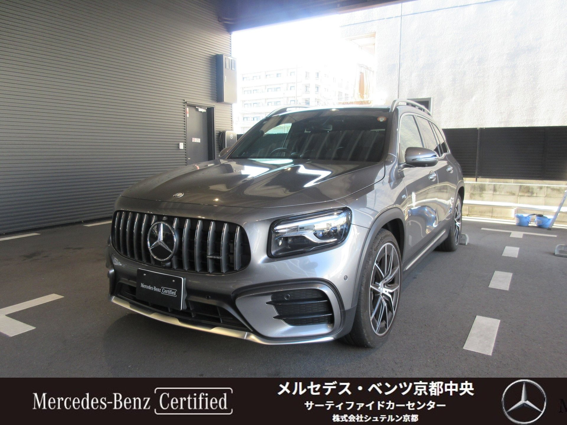 MERCEDES-BENZ GLB - View 1