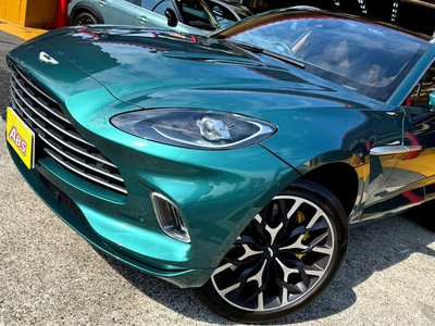 ASTON MARTIN DBX - 2