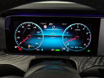 MERCEDES-BENZ E-CLASS - 8