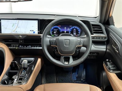 2025 Toyota CROWN SPORT photo 3