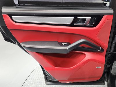صورة مصغرة 15 لـ 2023 Porsche CAYENNE