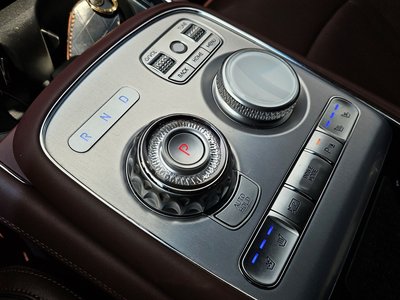 صورة 9 لـ 2022 Genesis G90 (RS4)