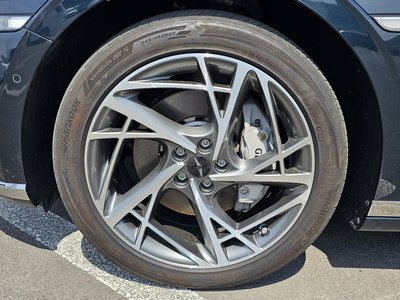 صورة 6 لـ 2022 Genesis G90 (RS4)