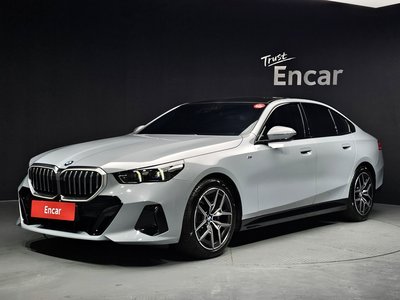 BMW 5 SERIES - 1