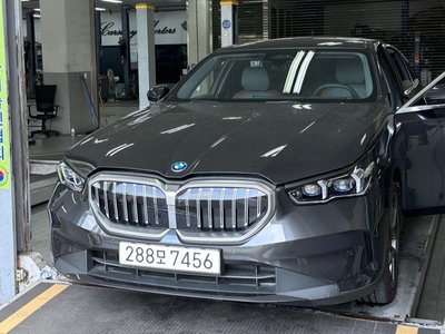 صورة 1 لـ 2026 BMW 5 SERIES