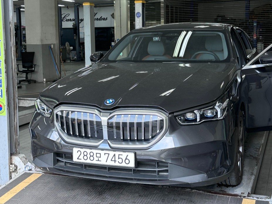 صورة 1 لـ 2026 BMW 5 SERIES
