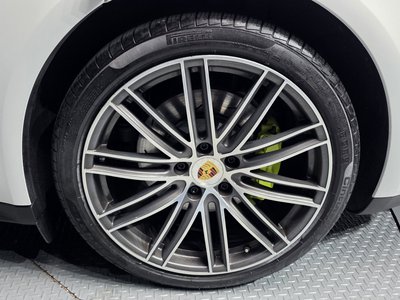 PORSCHE PANAMERA - 8