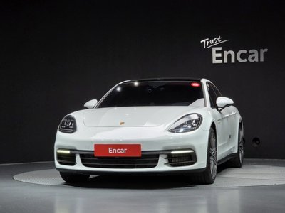 PORSCHE PANAMERA - 2