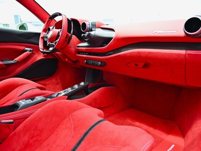 صورة 7 لـ 2023 FERRARI F8 SPIDER