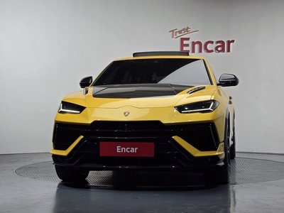 LAMBORGHINI URUS - 2