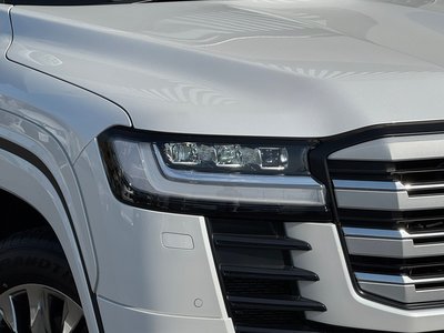 TOYOTA LAND CRUISER - 7